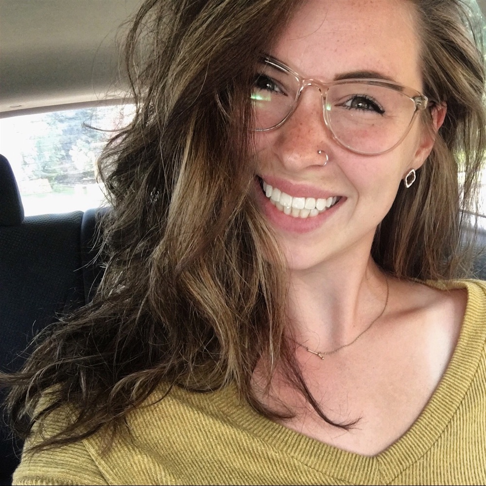 Meet your Posher, Hannah